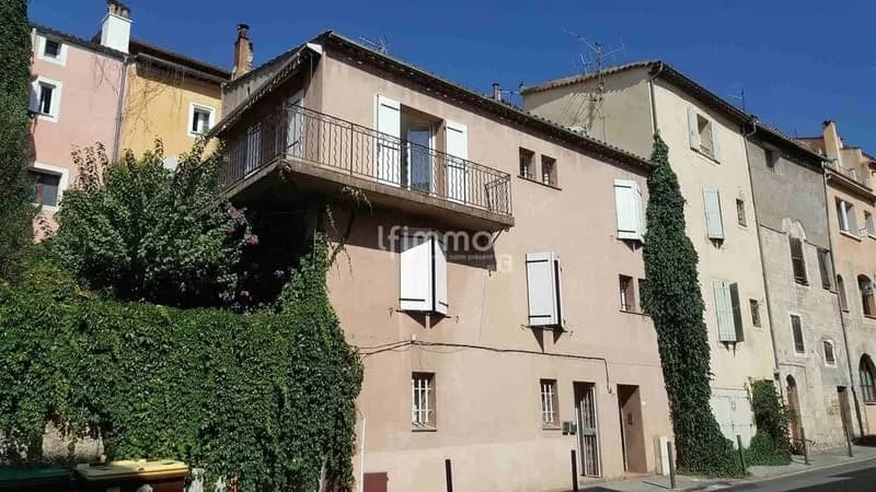 Ensemble immobilier avec parking - Photo 1