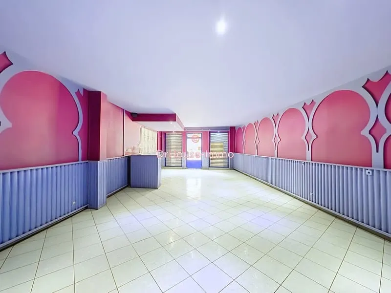 Immeuble de rapport à usage mixte - Centre-ville - 8 lots - Environ 462 m² de surfaces principales - Photo 1
