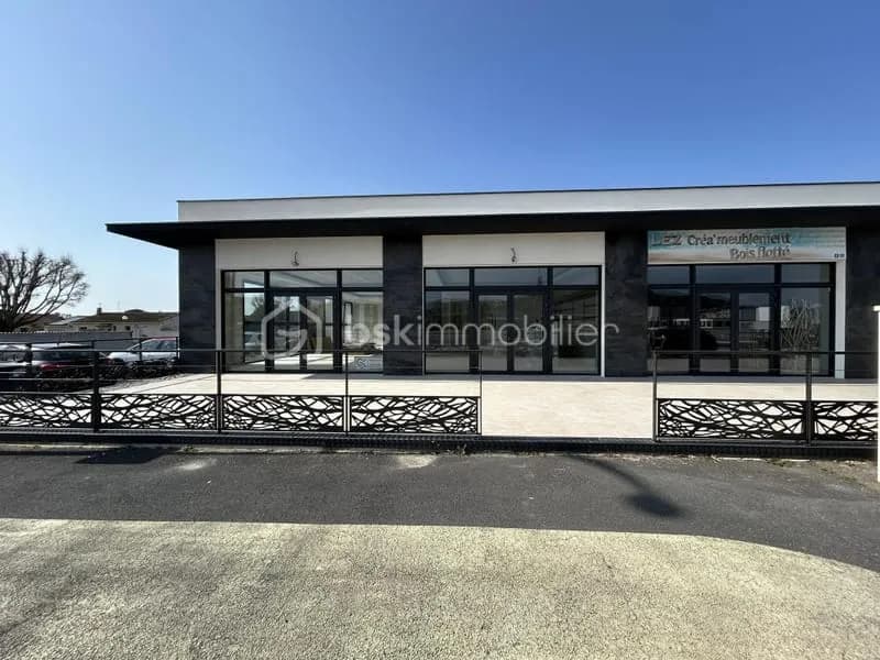 LIGNAN-SUR-ORB - ENSEMBLE COMMERCIAL RÉCENT DE 347 m² - Photo 1