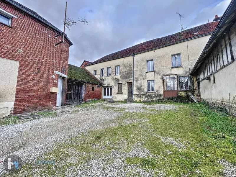 Immeuble de 412m2 comprenant 9 appartements - Photo 1