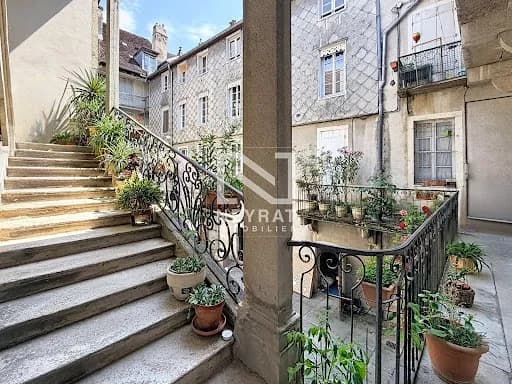 Immeuble 1640 m² - Photo 1