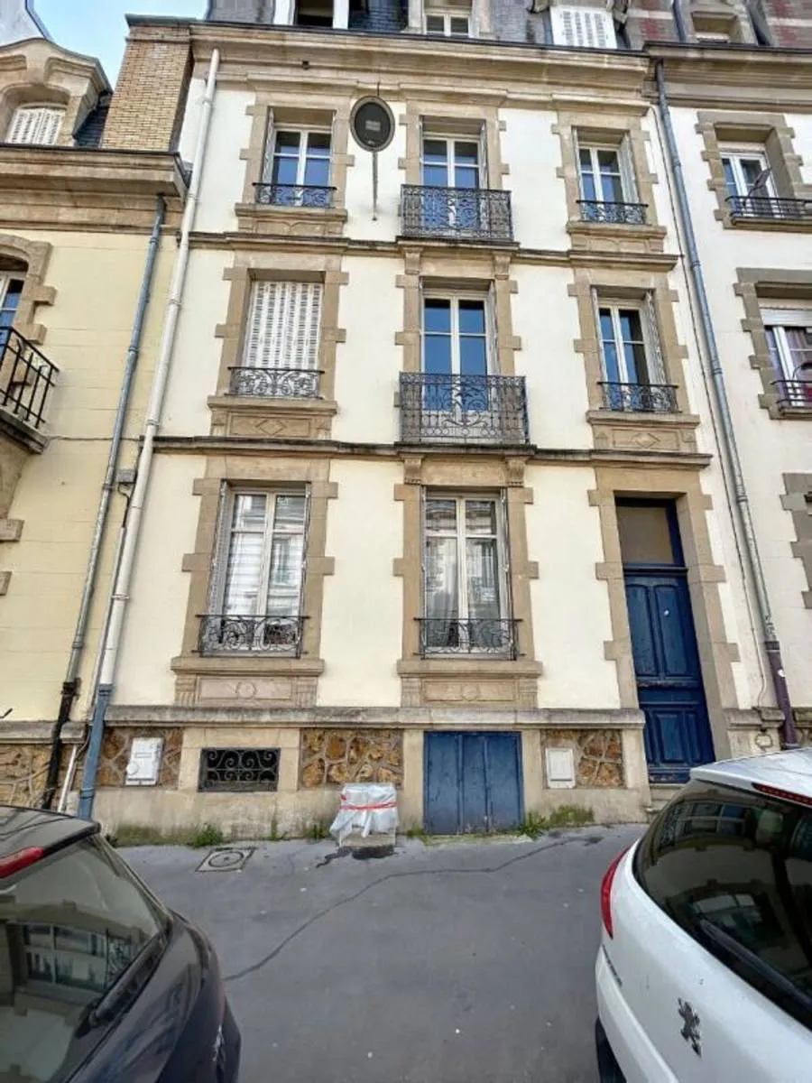 Immeuble 230 m² - Photo 1