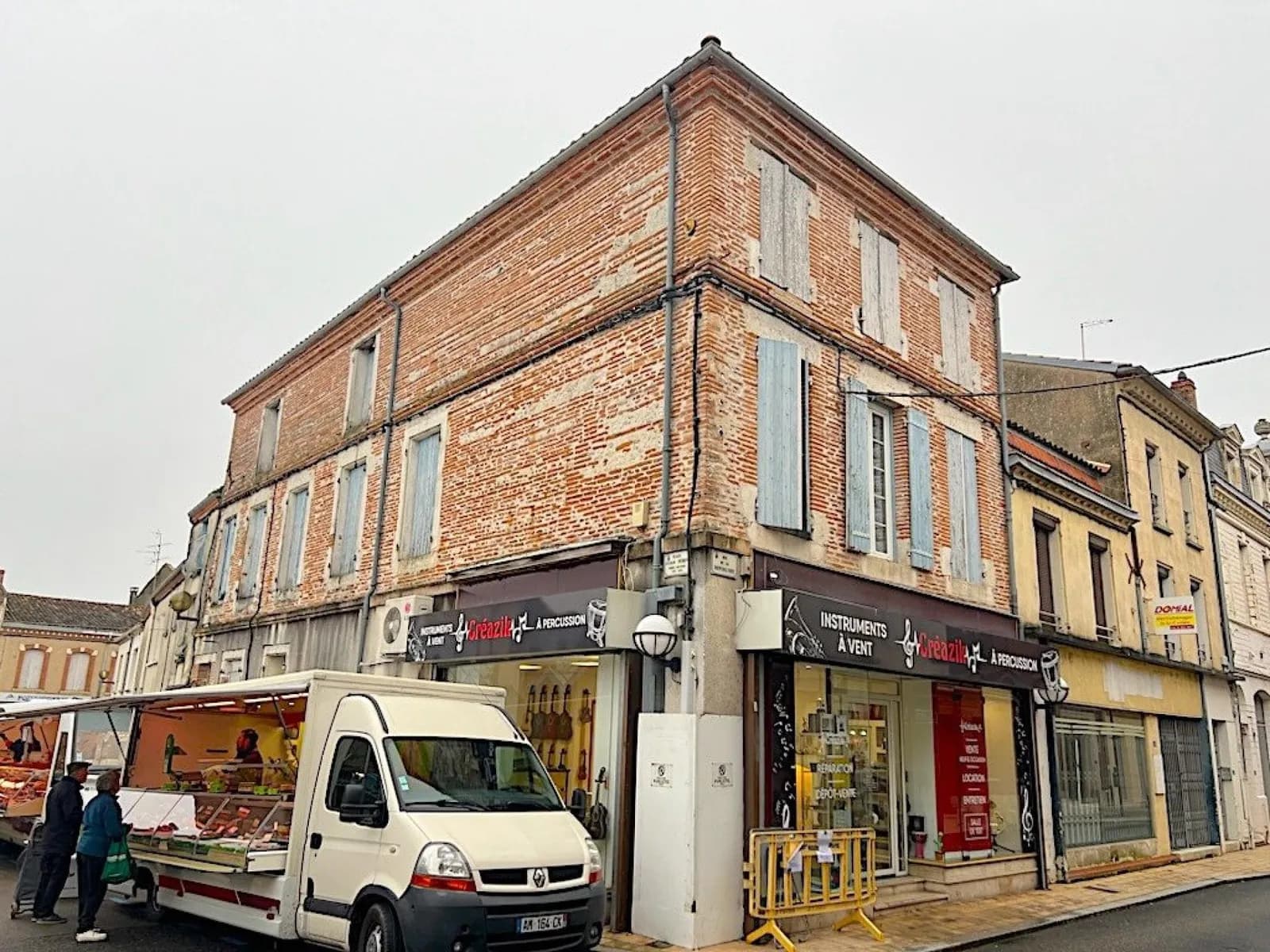Immeuble - Photo 1