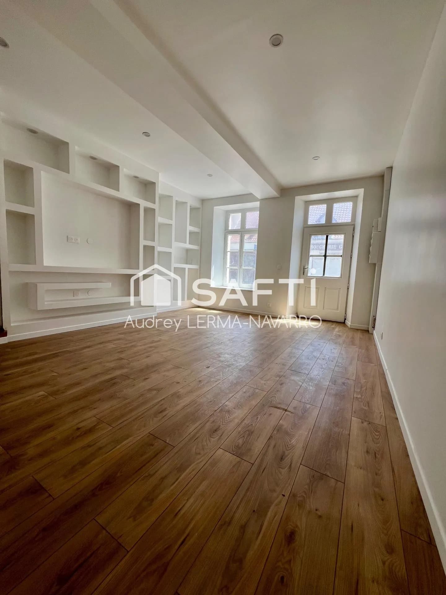 Immeuble de rapport de charme avec terrain de plus de 5000m2 - Photo 1