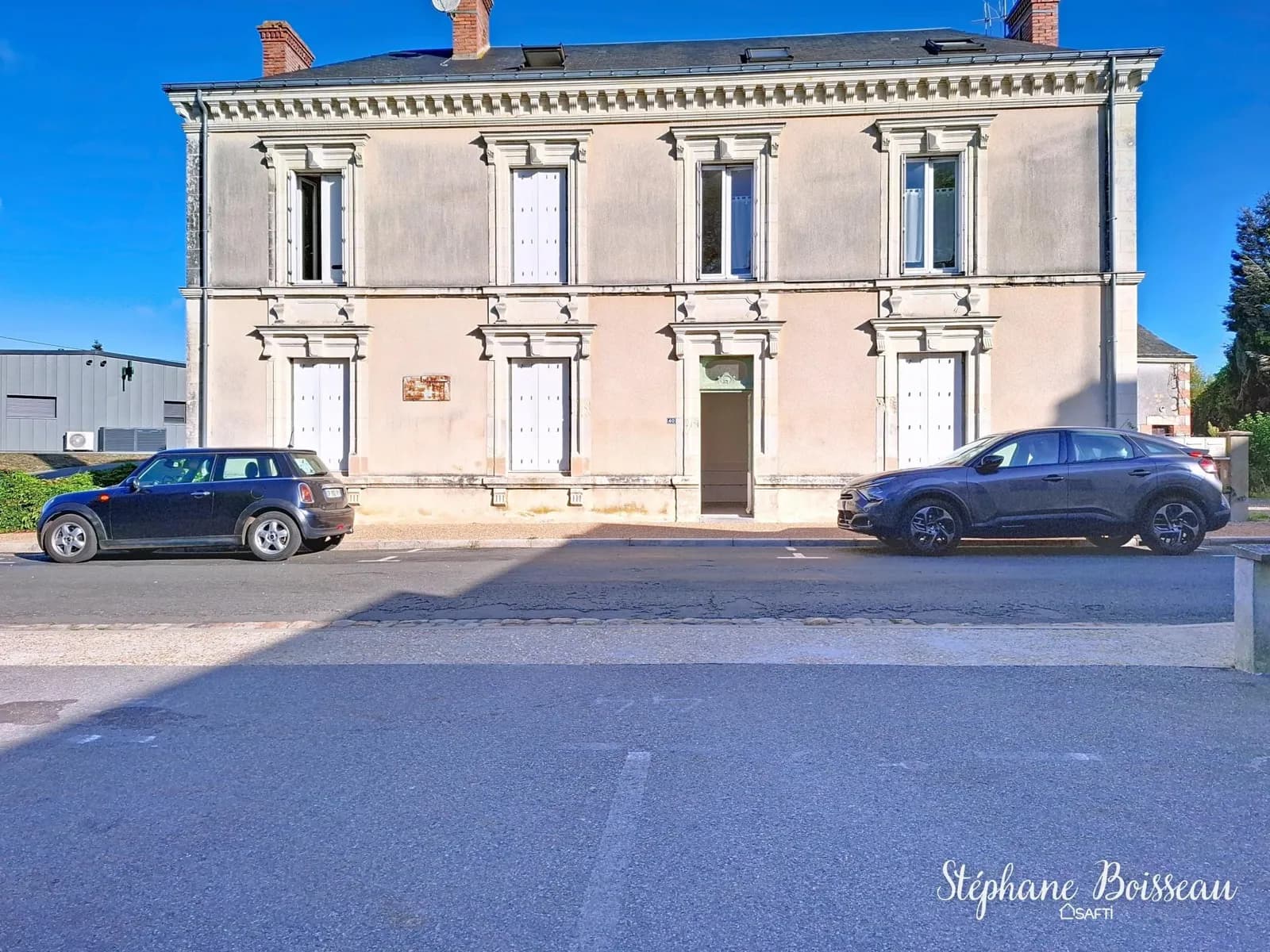 IMMEUBLE 5 LOGEMENTS ET UNE MAISON 72300 LA CHAPELLE D ALIGNE - Photo 1