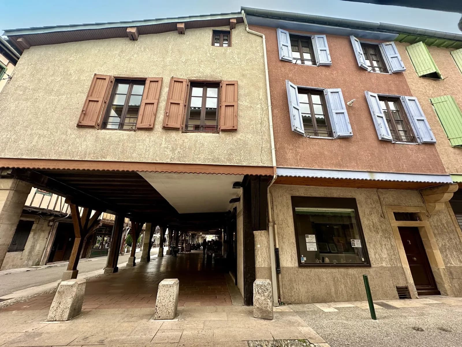 Ensemble immobilier avec activité commerciale - Coeur de Mirepoix - Photo 1
