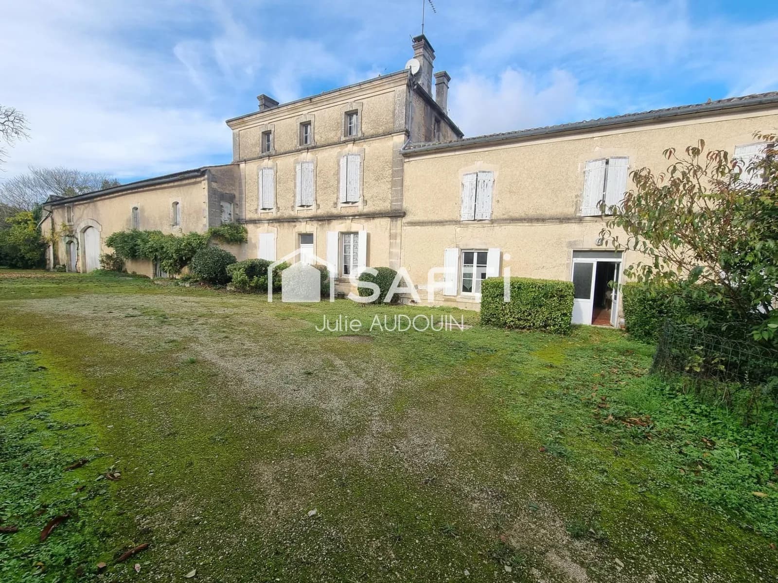 Ensemble immobilier composé de 2 maisons, avec possibilité de plusieurs logements supplémentaires - Photo 1