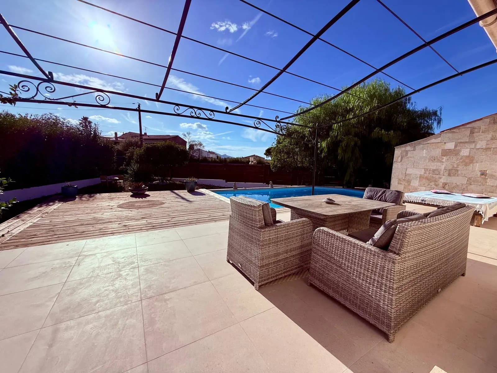 Ensemble immobilier de 159 m² à Puget-sur-Argens - Photo 1