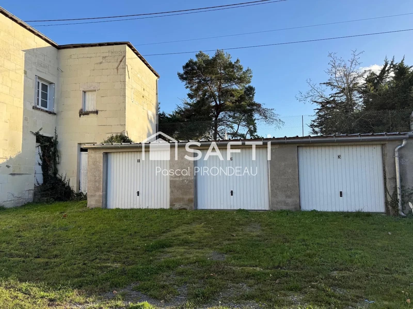 IMMEUBLE DE 3 APPARTEMENTS CHOUZÉ SUR LOIRE - Photo 1