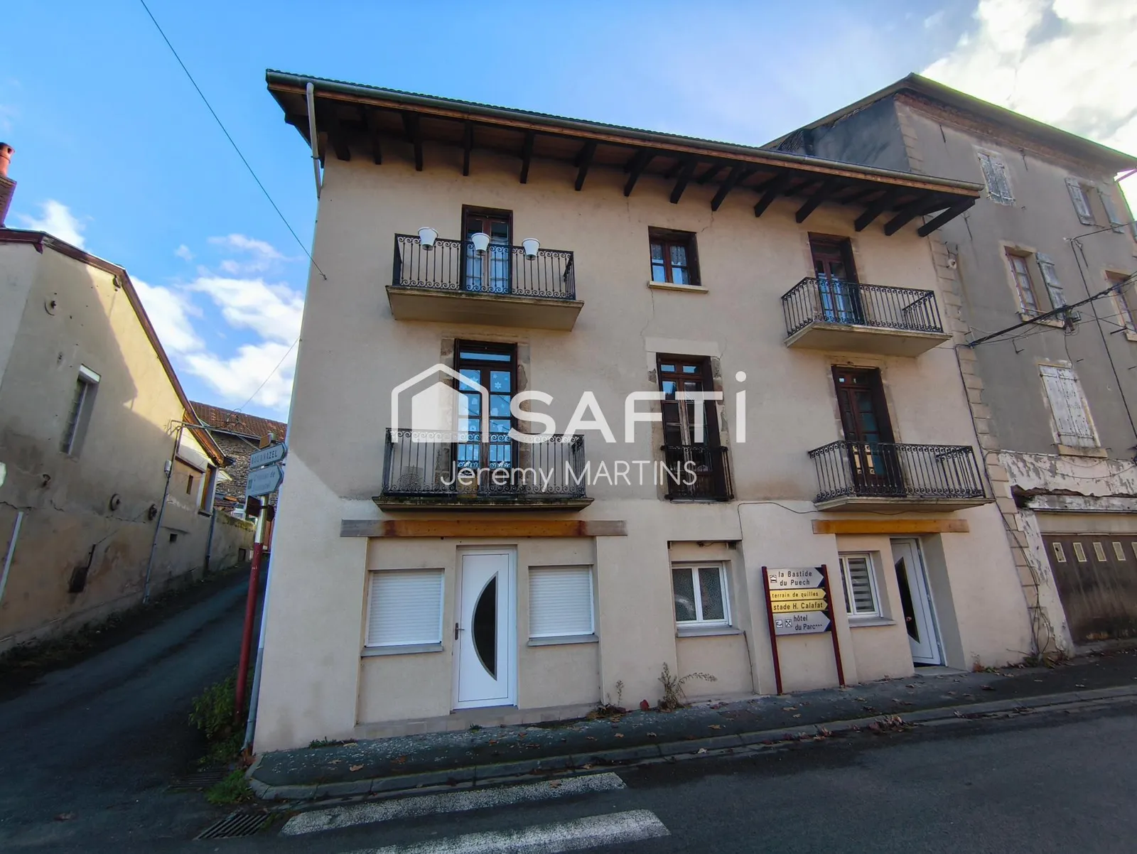 Immeuble 4 appartements et une maison - Photo 1