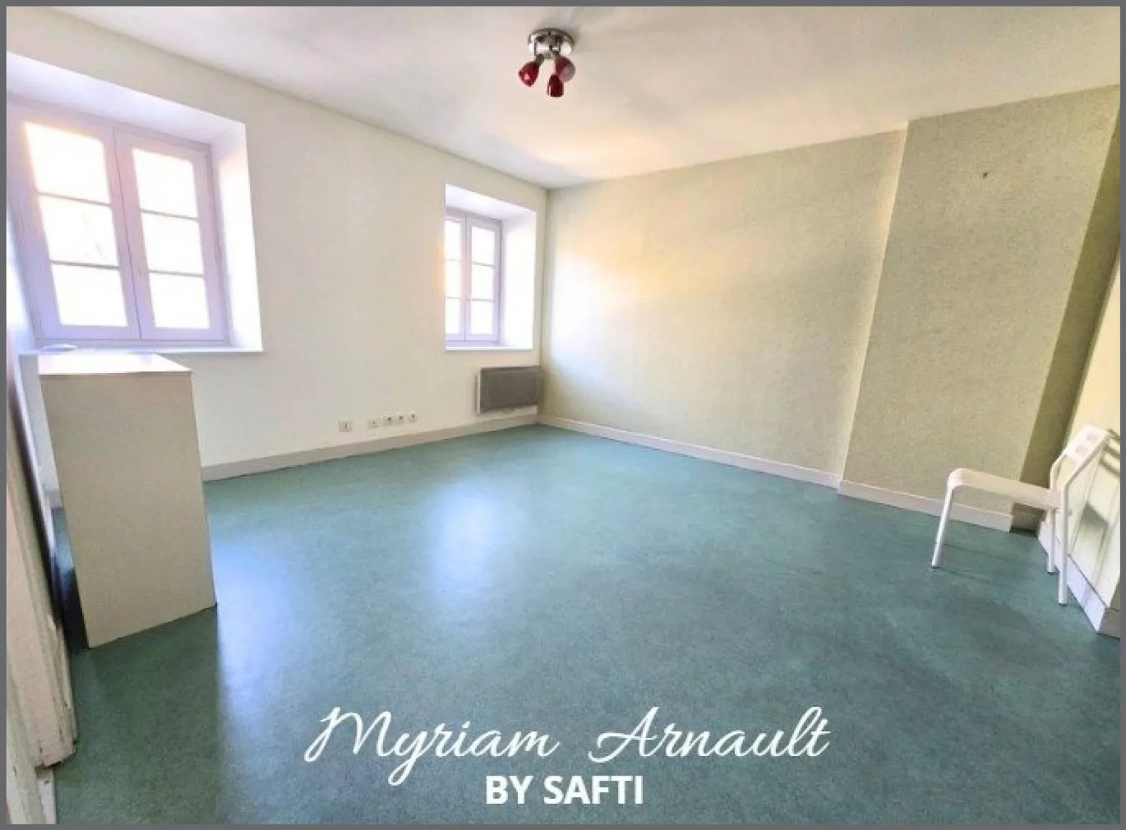 Immeuble de rapport 12 logements + parking privé sécurisé - Photo 1
