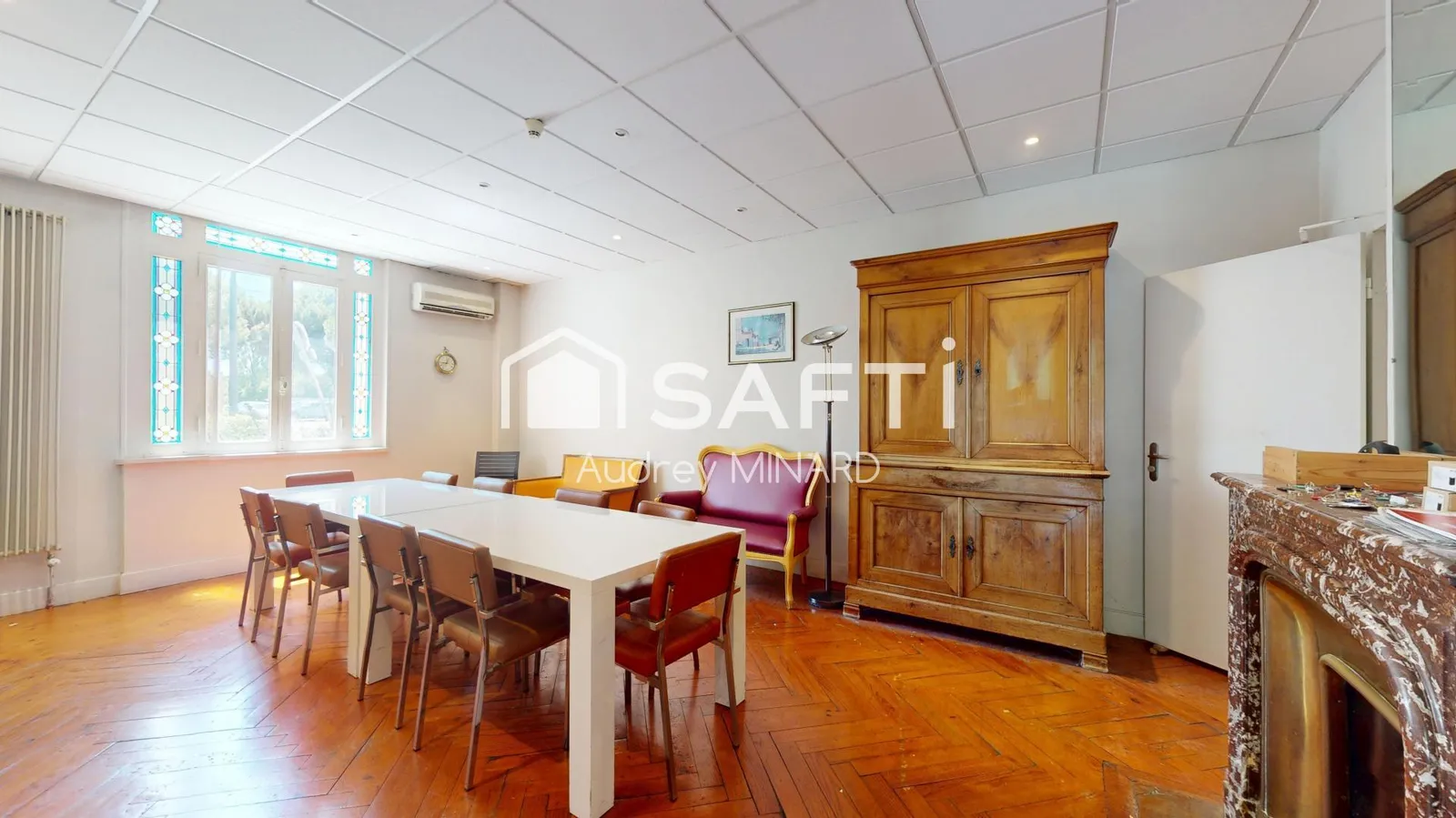 Immeuble en pierre de 340 m2 avec parc arboré au coeur de Léognan - Photo 1