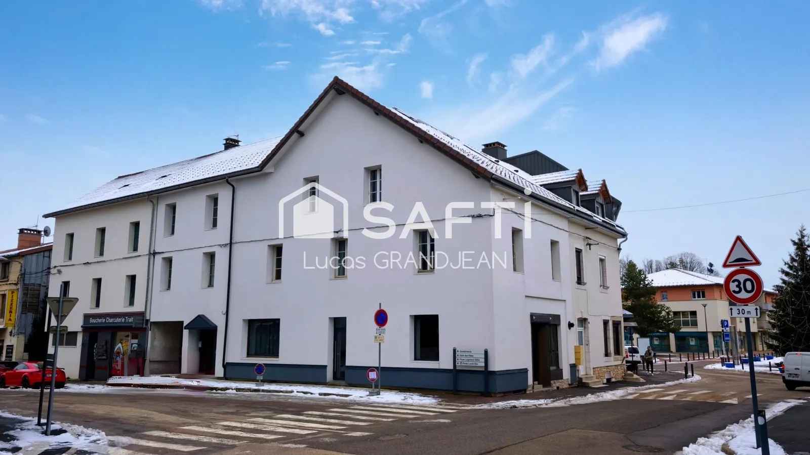Ancien hôtel à réhabiliter - fort potentiel - Photo 1
