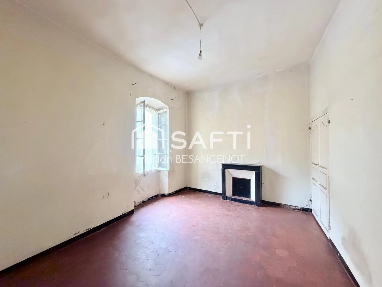 Immeuble 250m² avec 3 entrées indépendantes et garage - Photo 1