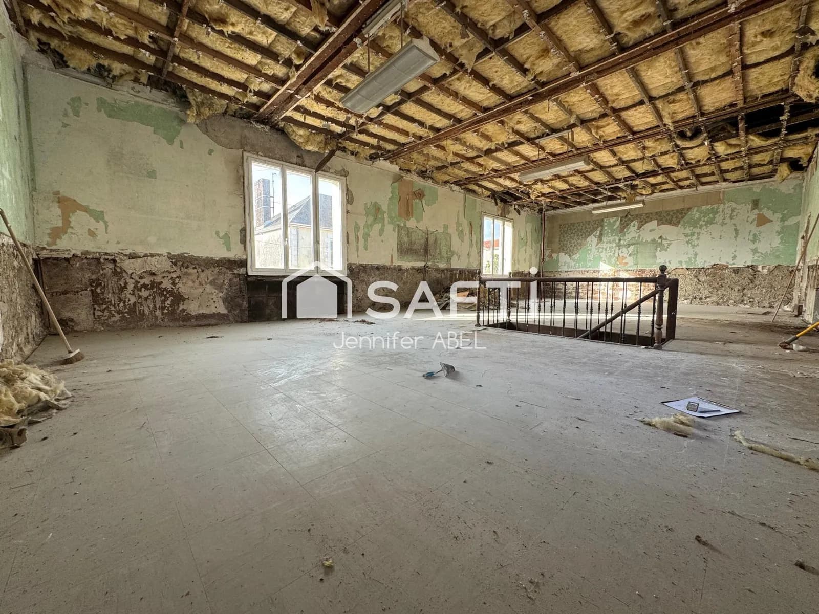 ENSEMBLE IMMOBILIER AVEC STUDIO + GRAND ESPACE À RENOVER - Photo 1