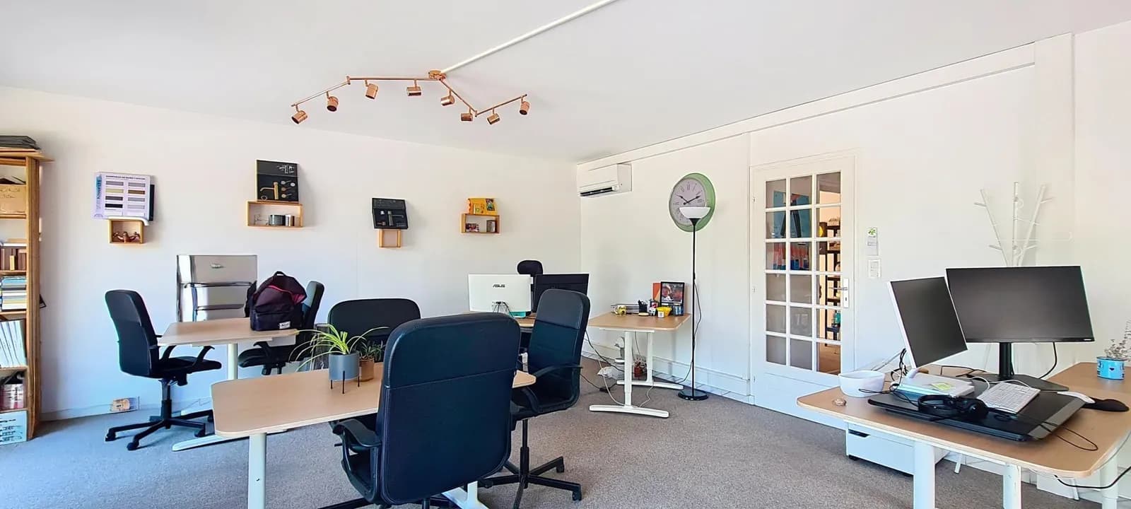 IMMEUBLE A USAGE DE BUREAUX - Photo 1