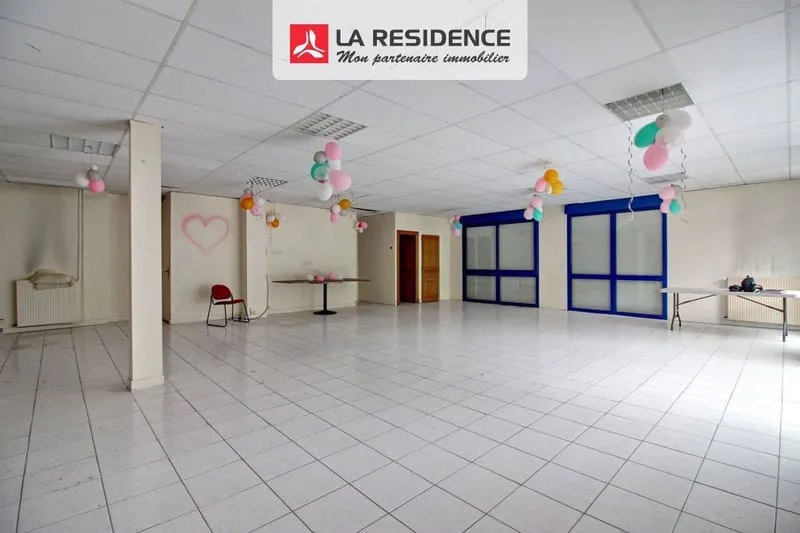 Immeuble 336 m² - Photo 1
