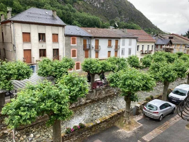 Immeuble 257 m² - Photo 1