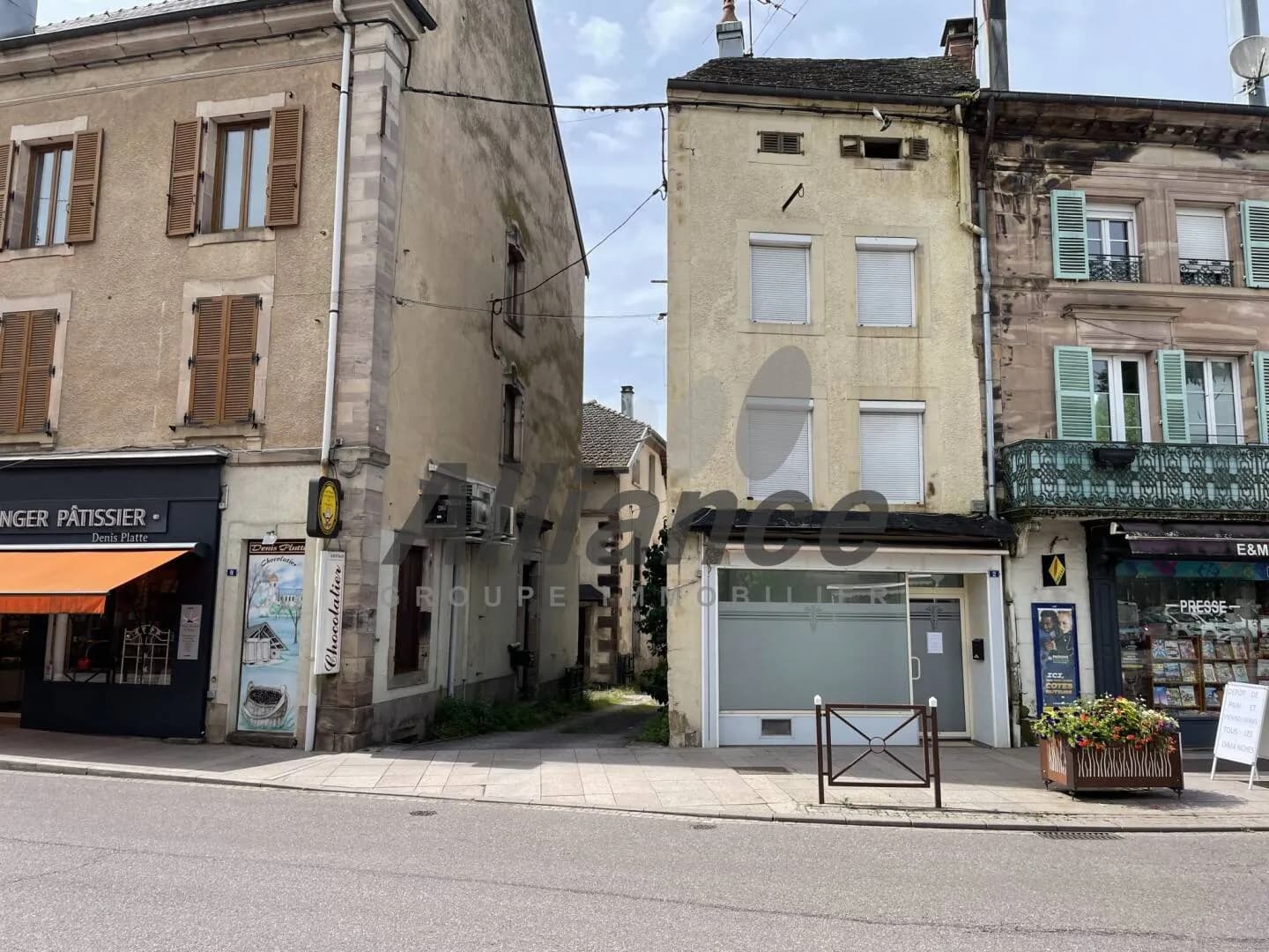 Immeuble 80 m² - Photo 1