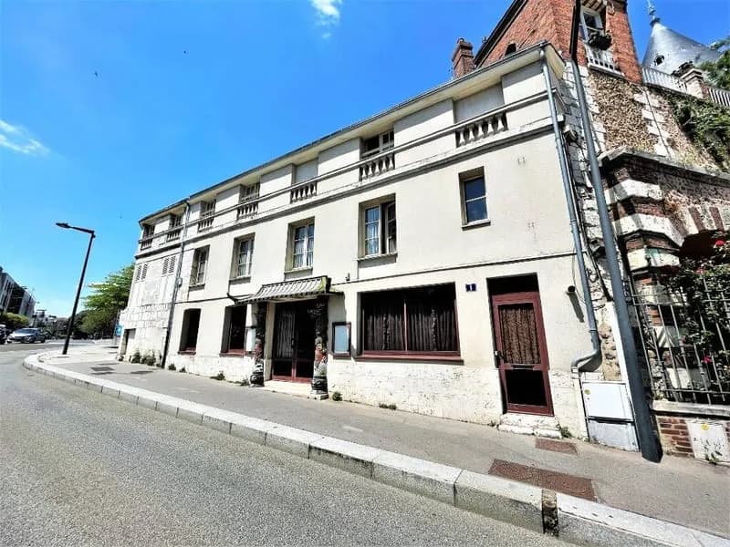 Immeuble 205 m² - Photo 1