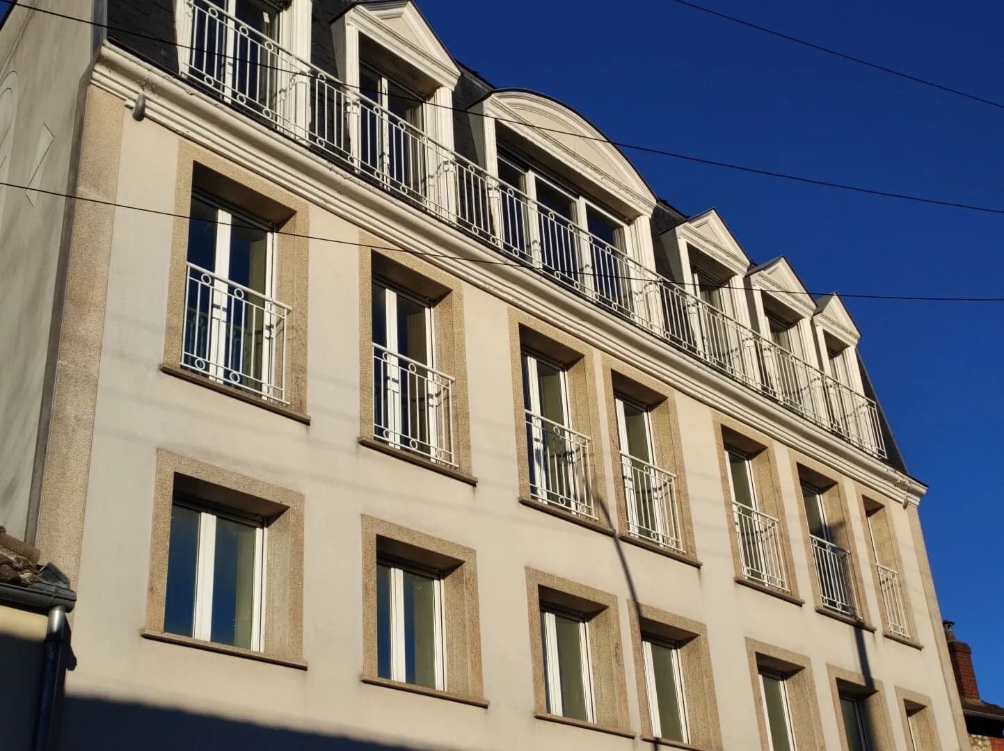 Immeuble 1981 m² - Photo 1