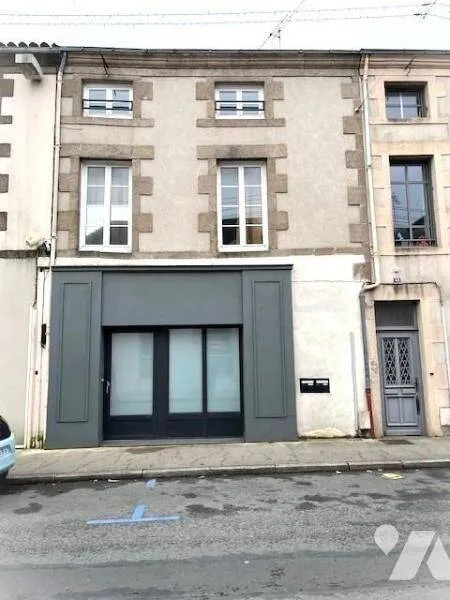 Immeuble 150 m² - Photo 1