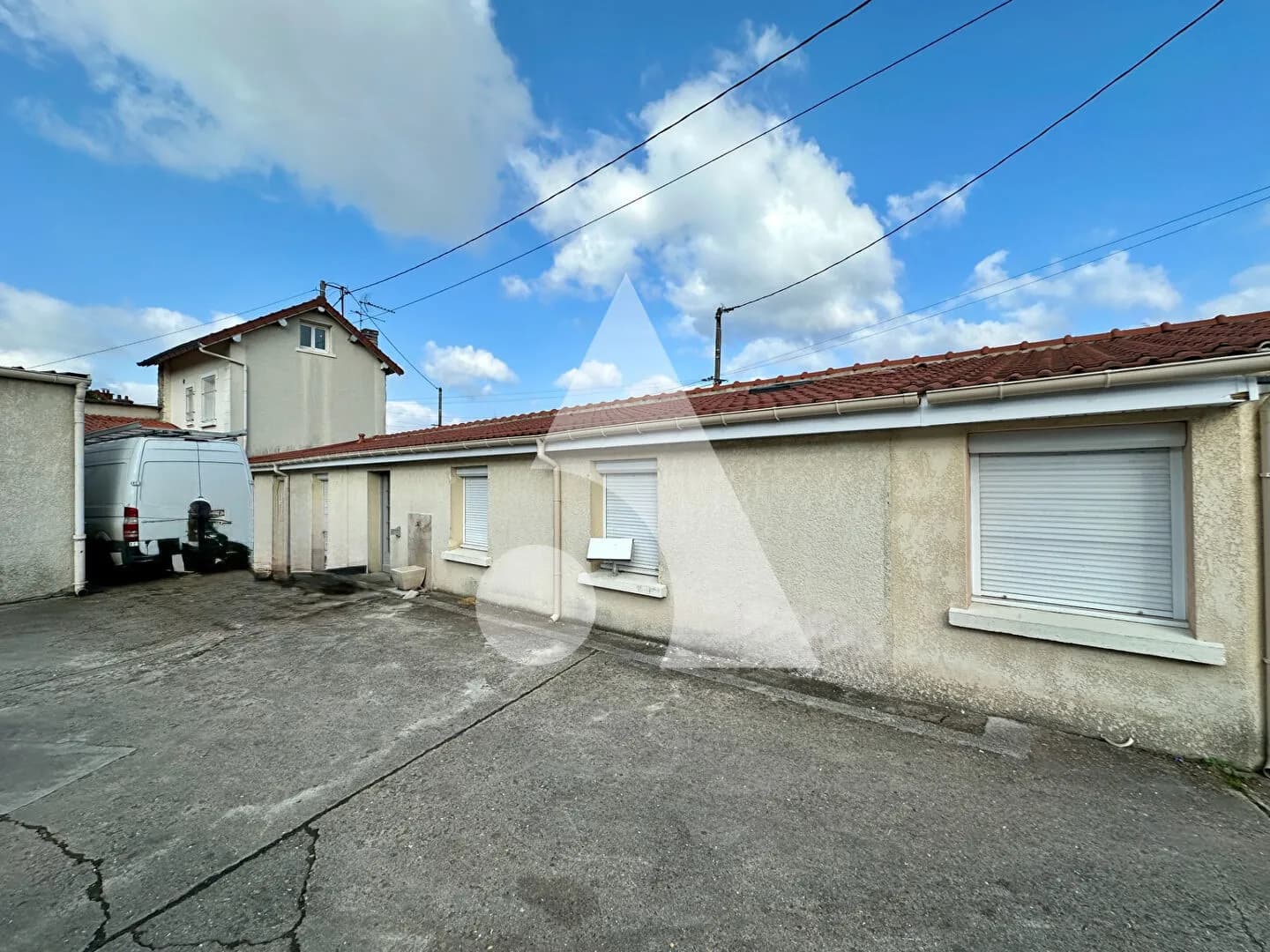 Immeuble 331 m² - Photo 1