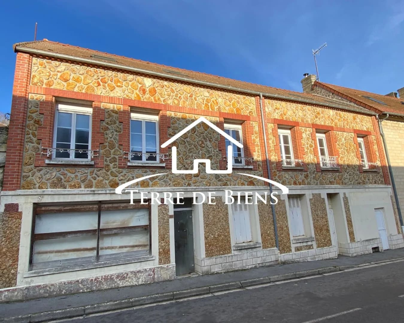 Immeuble 262 m² - Photo 1