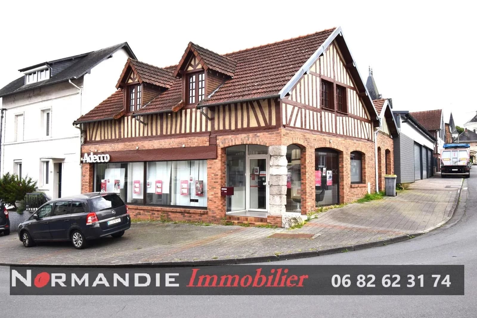 Immeuble 165 m² - Photo 1