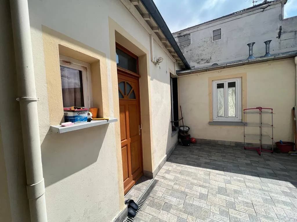 Immeuble 95 m² - Photo 1