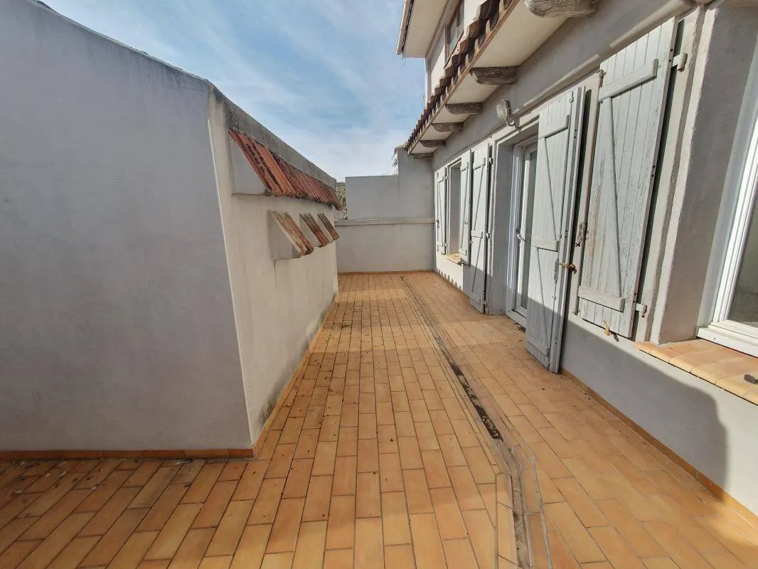 Immeuble 310 m² - Photo 1