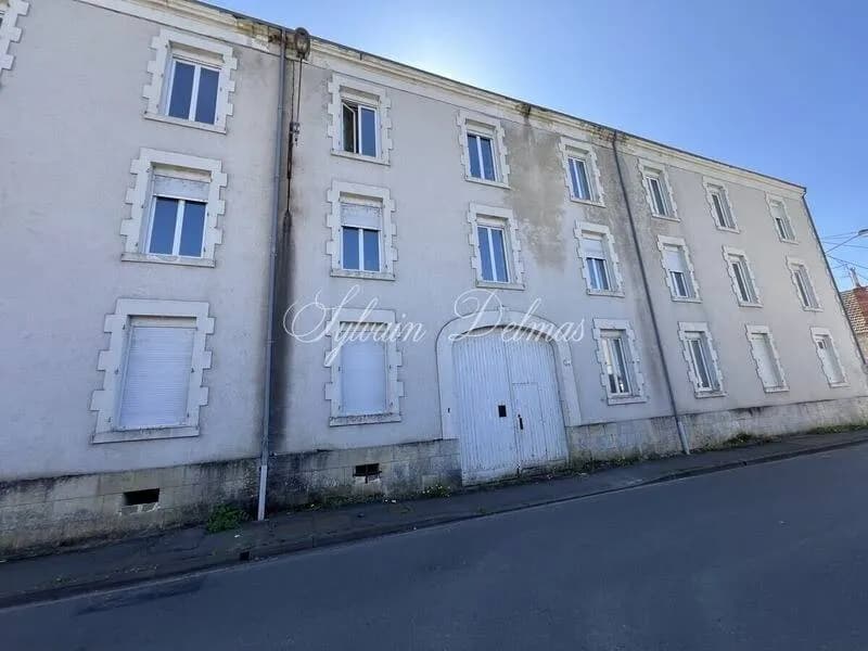 Immeuble 80 pièces 1800 m² - Photo 1