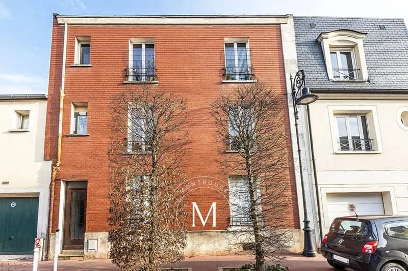 Immeuble 251 m² - Photo 1