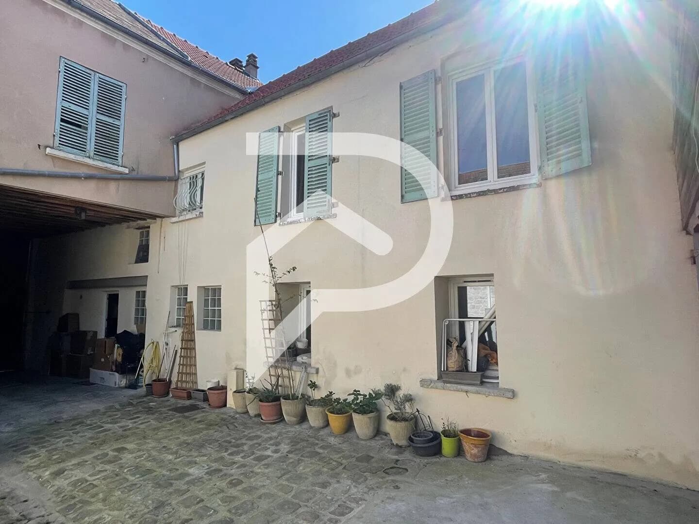 Immeuble 111 m² - Photo 1