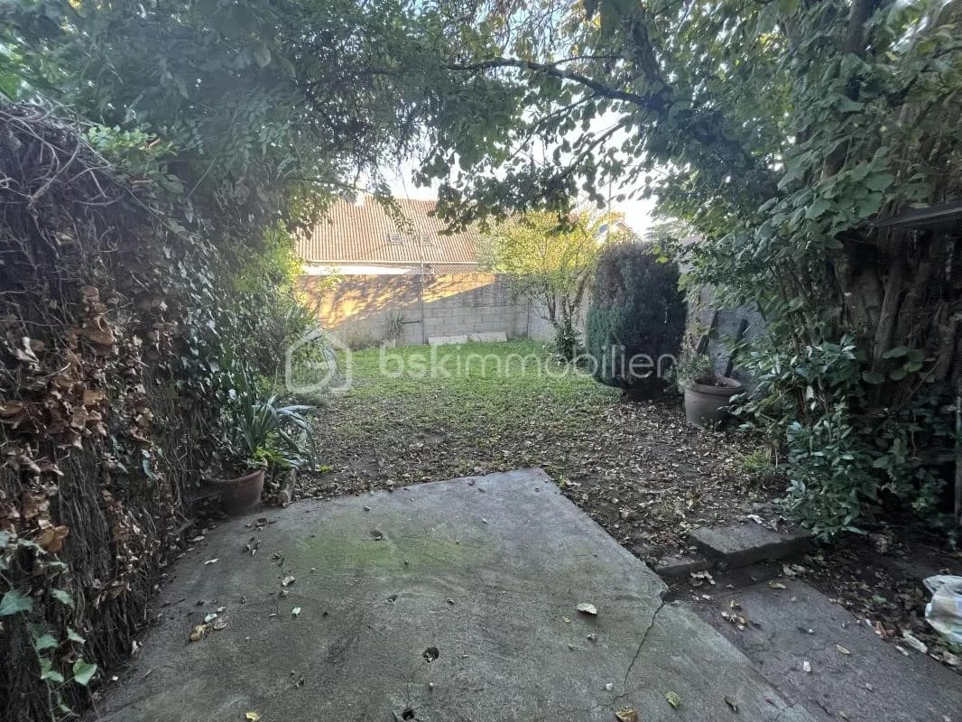 Immeuble 200 m² - Photo 1