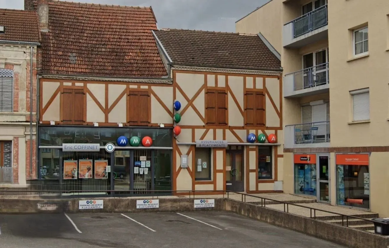 Immeuble 185 m² - Photo 1
