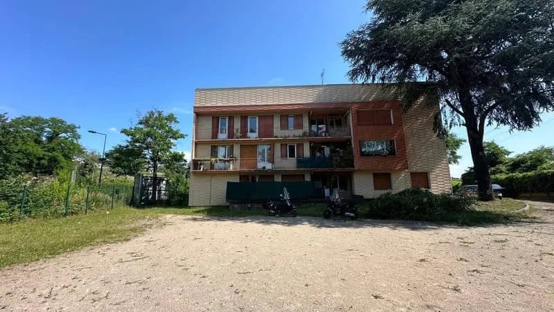 Immeuble 739 m² - Photo 1