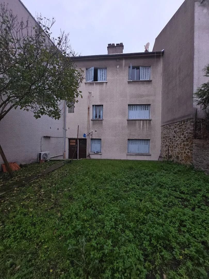 Immeuble 155 m² - Photo 1
