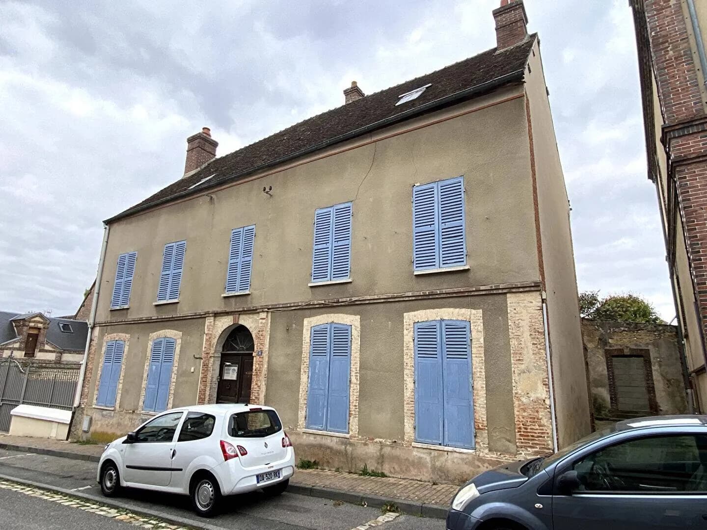 Immeuble 370 m² - Photo 1