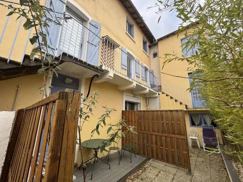 Immeuble 180 m² - Photo 1