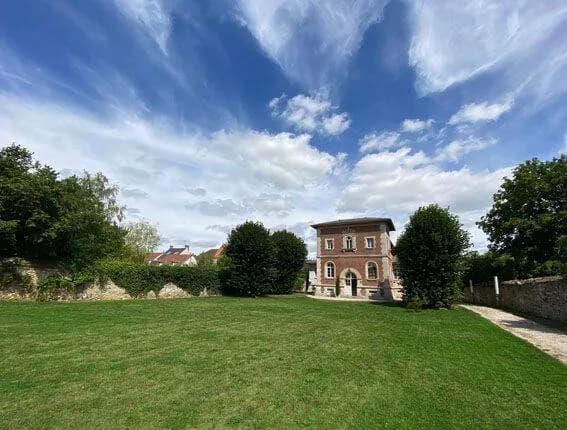 Immeuble de rapport 17 pièces 654 m² - Photo 1
