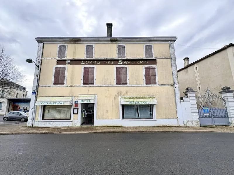 Immeuble 600 m² - Photo 1