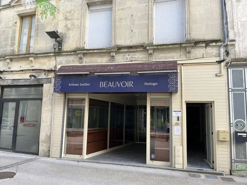 Immeuble 270 m² - Photo 1