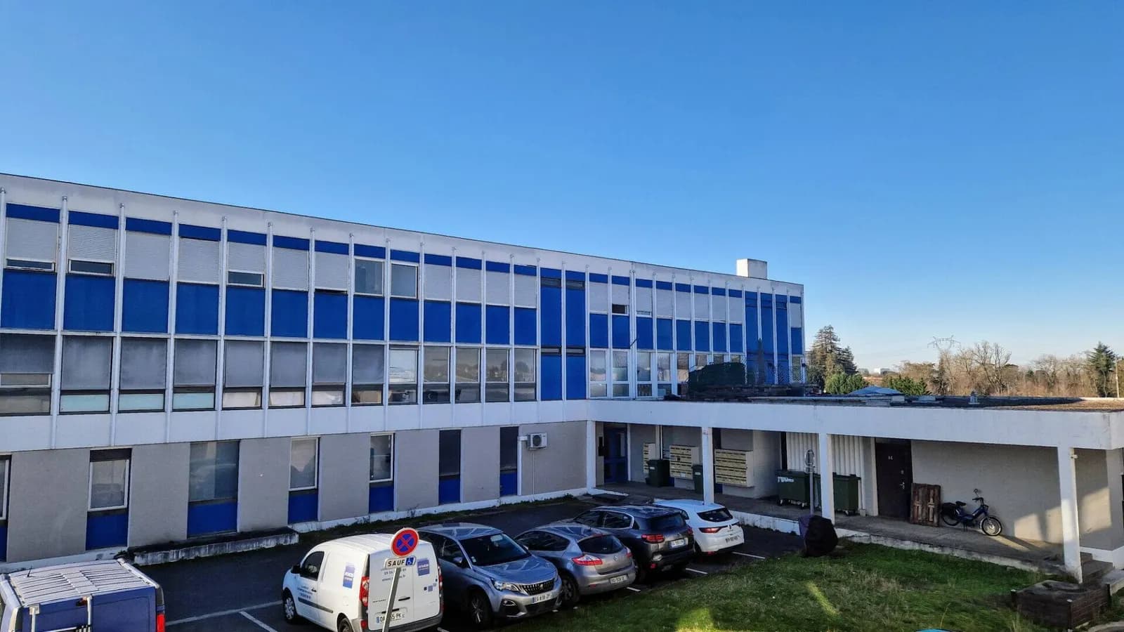 Immeuble - Photo 1