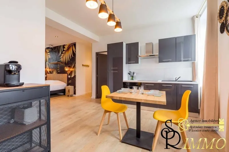 Immeuble 128 m² - Photo 1
