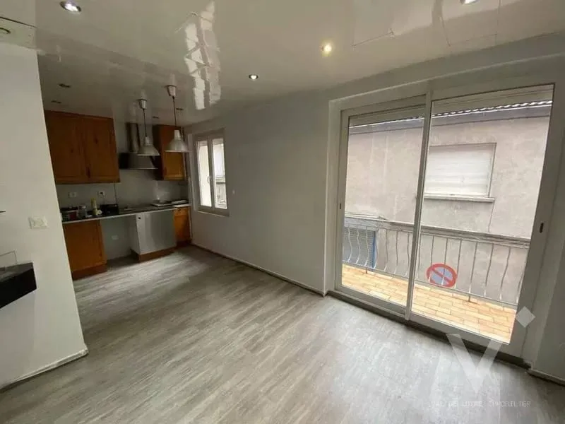 Immeuble 105 m² - Photo 1