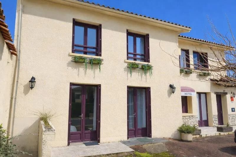 Immeuble de rapport 15 pièces 428 m² - Photo 1