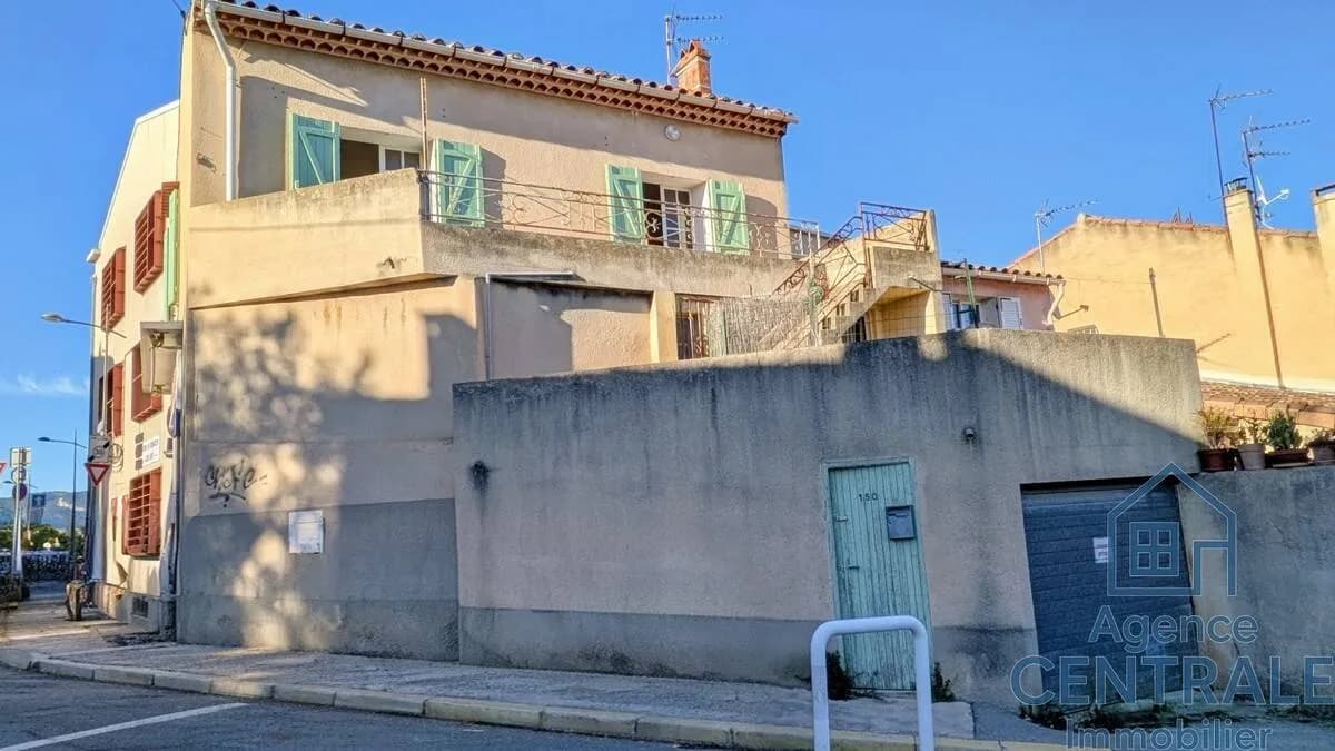 Immeuble 72 m² - Photo 1