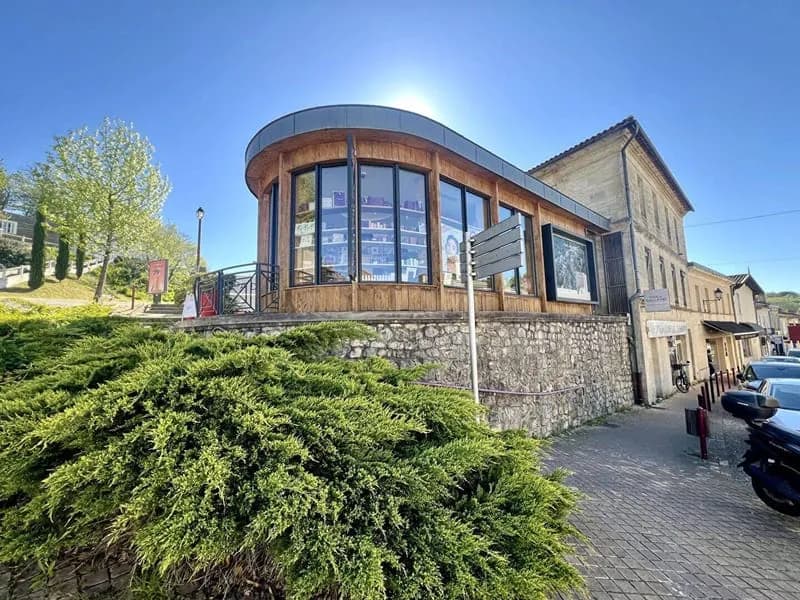 Immeuble 230 m² - Photo 1