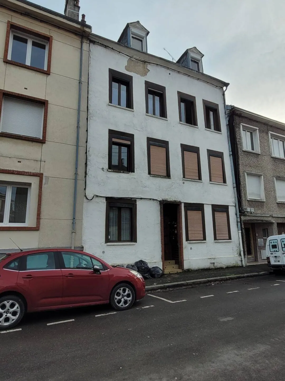 Immeuble de rapport 213 m² - Photo 1